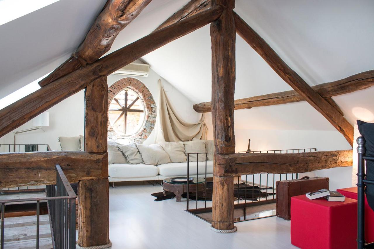 Rustic Suites At The Pier Of Brienno - The House Of Travelers Εξωτερικό φωτογραφία